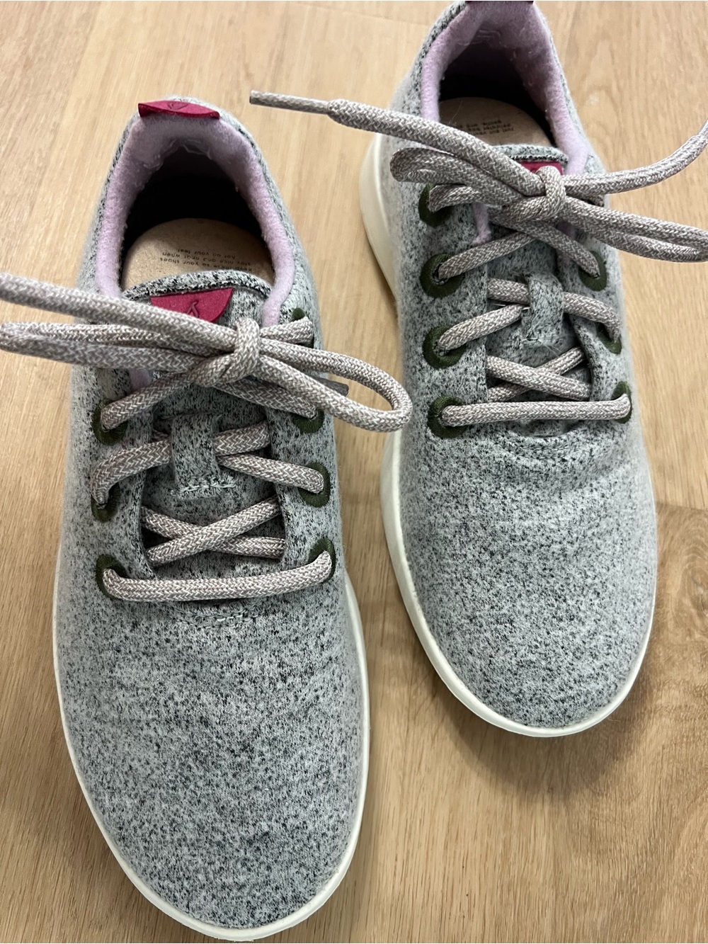 Allbirds Limited Edition Cherry blossom wool runner